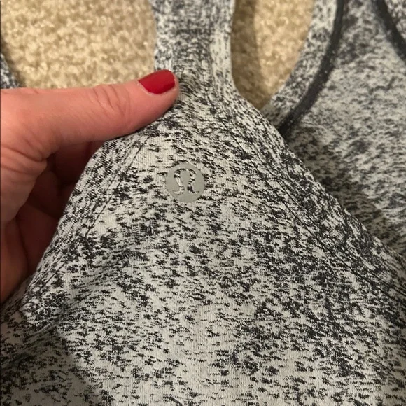 Lululemon Women's Bundle of Tank and Long Sleeve Tops - Picture 10 of 12